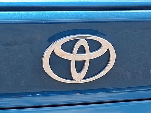 Used 2025 Toyota Camry SE FWD image 28