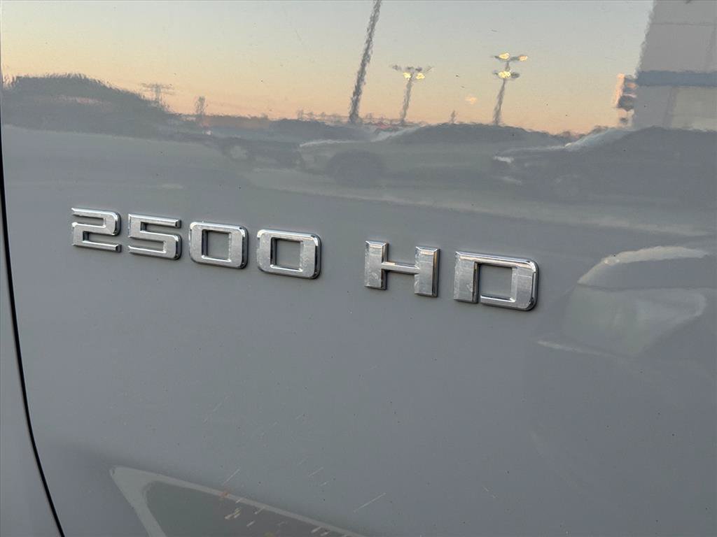 Used 2024 Chevrolet Silverado 2500 Custom w/ Custom Value Package AWD/4WD image 9