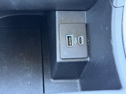 Used 2023 Ford Edge SEL image 22