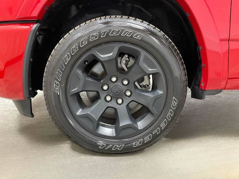 Used 2025 RAM 1500 Big Horn AWD/4WD image 6