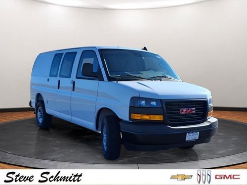 New 2025 GMC Savana 2500 w/ Driver Convenience Package image 23