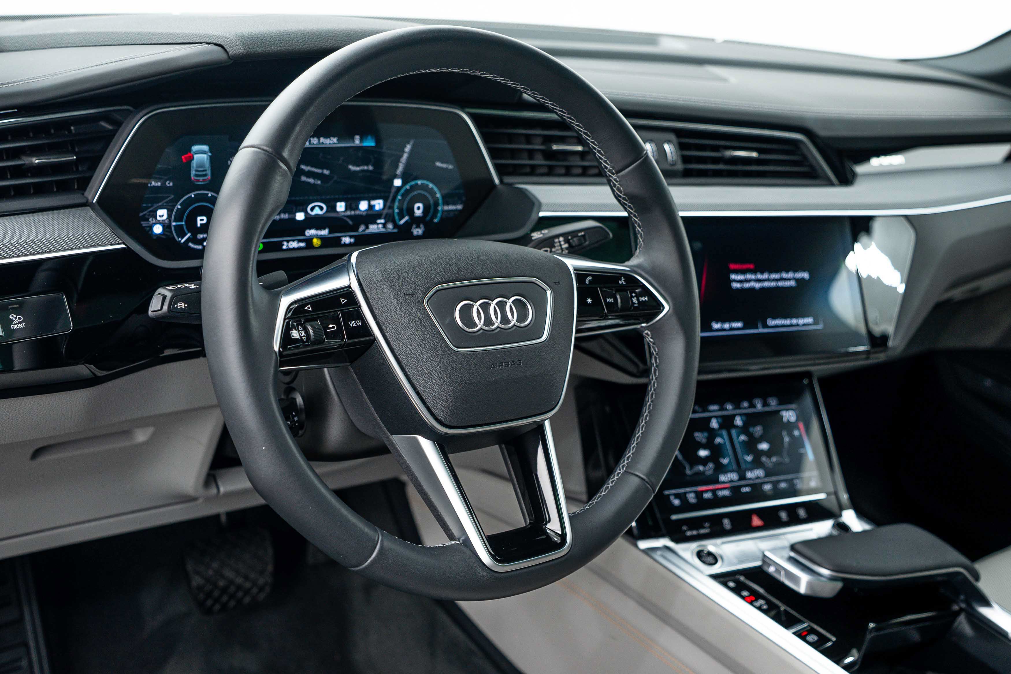 Used 2024 Audi Q8 e-tron Prestige w/ Prestige Package AWD/4WD image 9