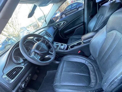 Used 2015 Chrysler 200 Limited image 15