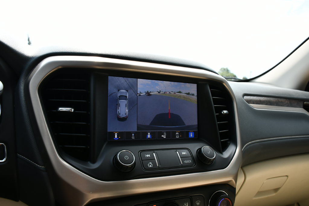 Used 2021 GMC Acadia Denali w/ Denali Technology Package FWD image 17