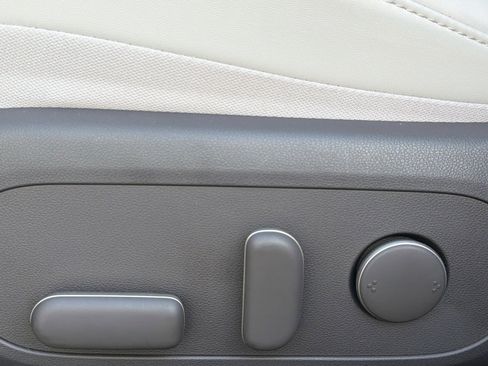 Certified 2024 Hyundai Kona Limited AWD/4WD image 17