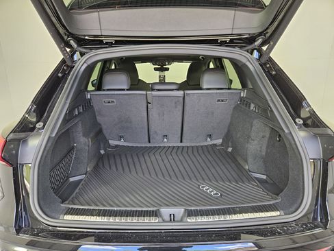 New 2026 Audi SQ5 Premium Plus AWD/4WD image 9