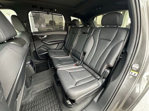 Used 2021 Audi Q7 2.0T Premium Plus w/ Executive Package image 23
