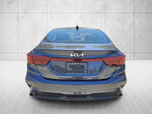Used 2024 Kia Forte LXS w/ LXS Technology Package FWD image 6