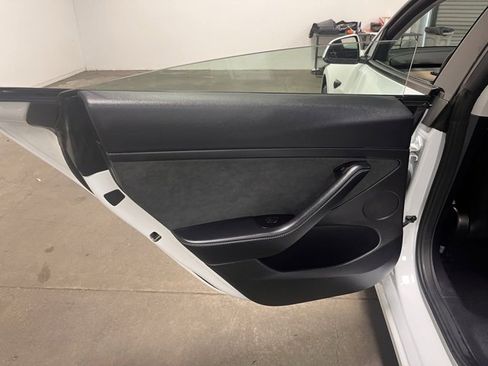 Used 2022 Tesla Model 3 Long Range image 19