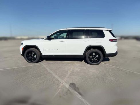 New 2025 Jeep Grand Cherokee L Limited w/ Black Appearance Package image 6