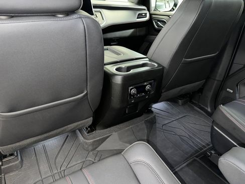 Used 2023 Chevrolet Suburban RST w/ Sport Performance Package image 22