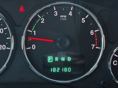 Used 2012 Jeep Liberty Sport image 19