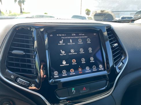 Used 2020 Jeep Cherokee Limited FWD image 20