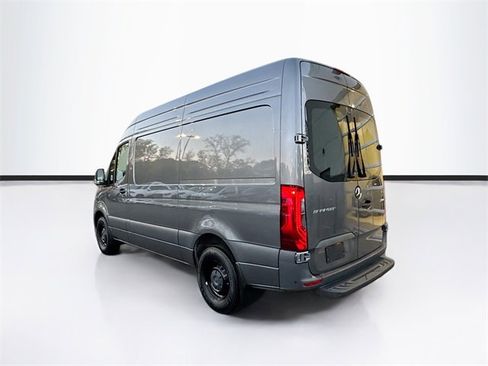 Used 2025 Mercedes-Benz Sprinter 2500 image 7