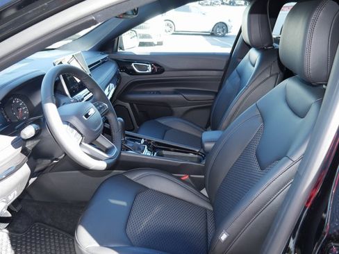 New 2025 Jeep Compass Latitude w/ Convenience Group image 2