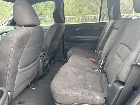 Used 2022 Honda Pilot Sport image 9