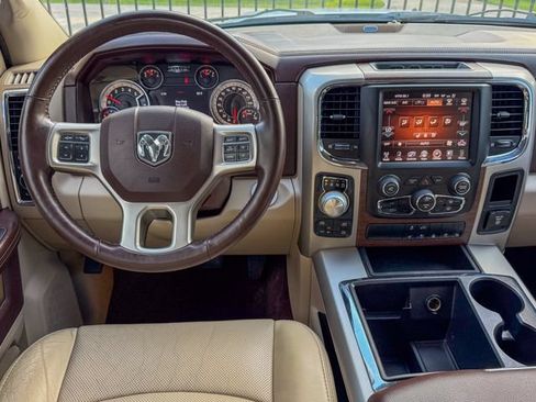 Used 2015 RAM 1500 Laramie w/ Convenience Group AWD/4WD image 12