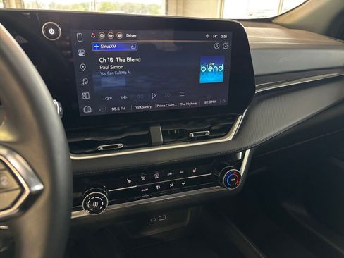 Used 2025 Chevrolet Equinox LT image 21