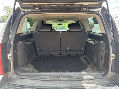 Used 2007 Chevrolet Suburban LT w/ LT Preferred Equipment Group AWD/4WD image 21