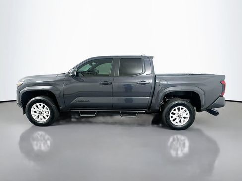 Used 2025 Toyota Tacoma SR5 AWD/4WD image 8