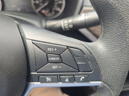 Used 2024 Nissan Altima 2.5 SV FWD image 23