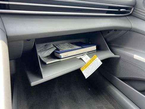 Certified 2026 Hyundai Elantra Sport w/ Cargo Package FWD image 33