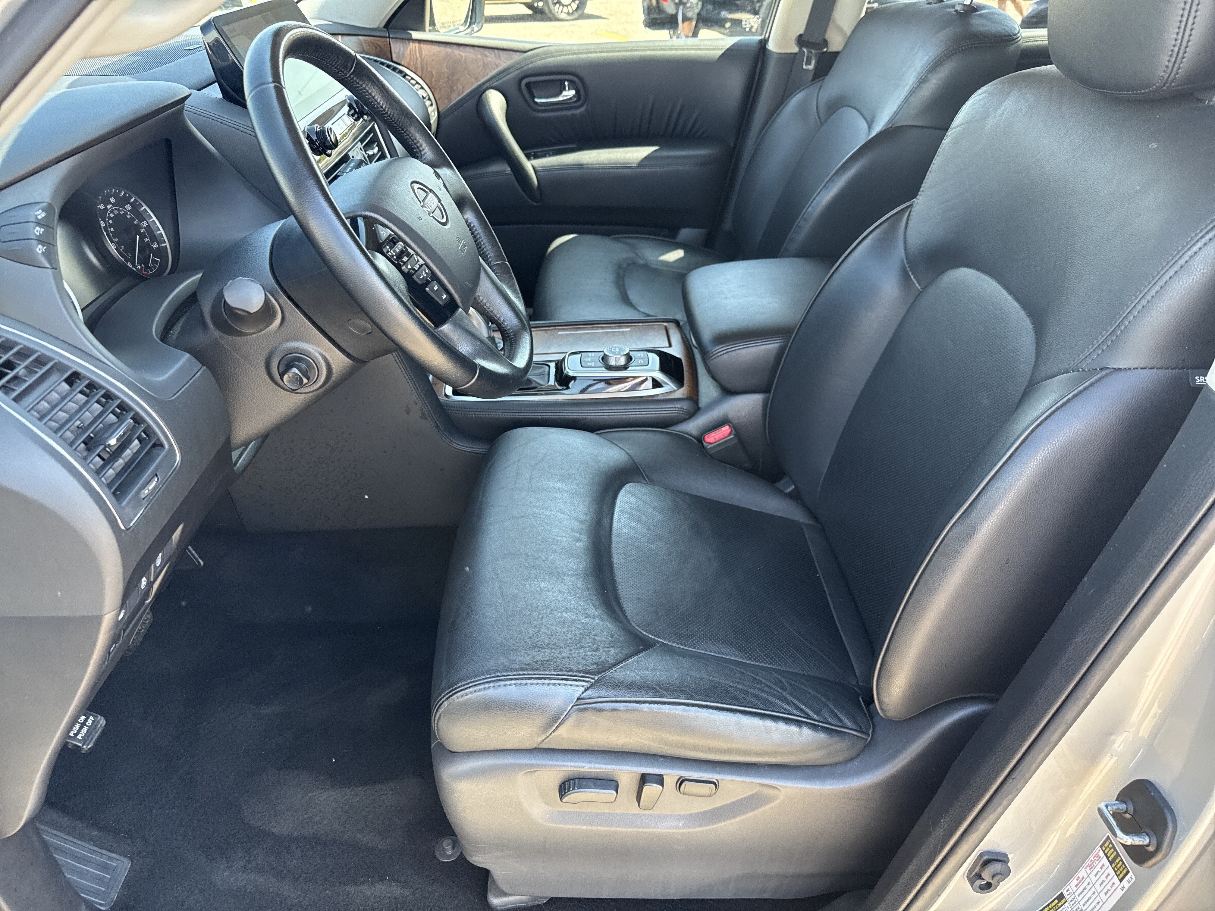 Used 2024 Nissan Armada SV RWD image 5