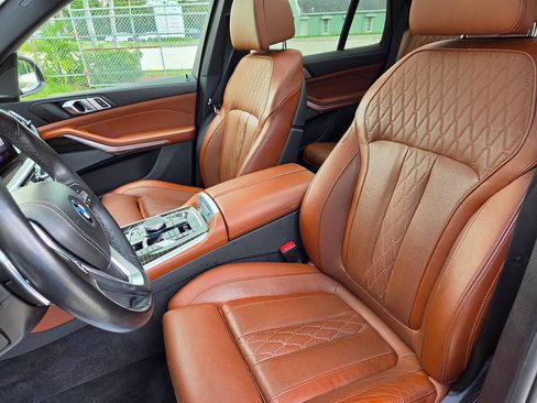 Used 2025 BMW X5 xDrive50e AWD/4WD image 21