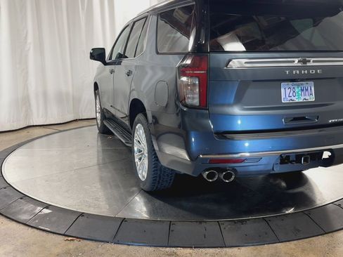 Used 2021 Chevrolet Tahoe Premier w/ Premium Package image 7
