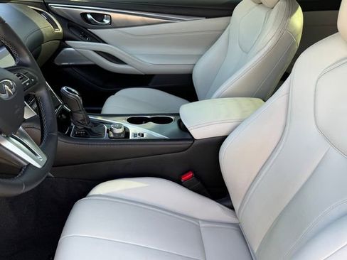 Used 2019 INFINITI Q60 3.0t Luxe w/ Essential Package RWD image 10