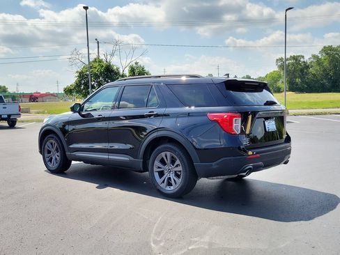 Certified 2024 Ford Explorer XLT w/ Equipment Group 202A AWD/4WD image 4