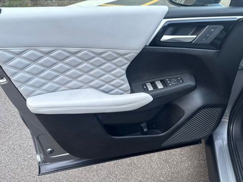 Used 2023 Mitsubishi Outlander SEL 40th Anniversary image 10