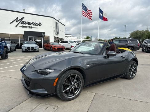 Used 2019 MAZDA MX-5 Miata Grand Touring w/ Appearance Package image 1