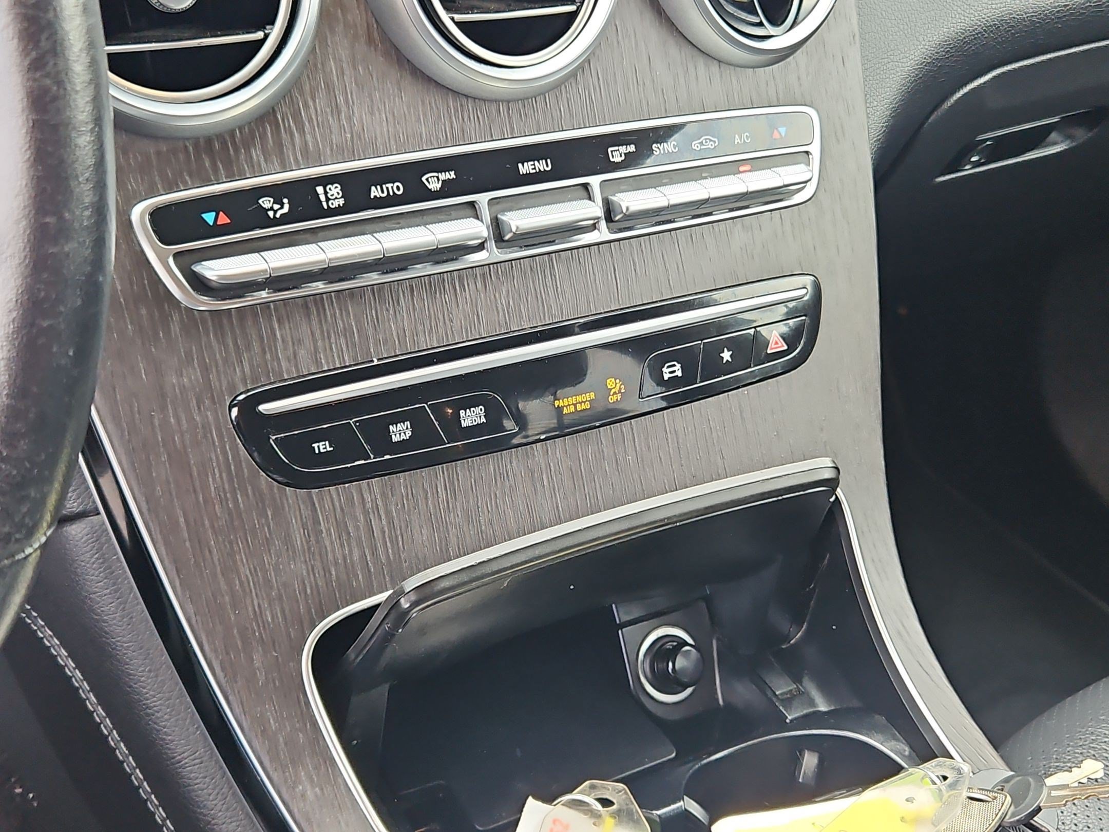 Used 2021 Mercedes-Benz GLC 300 4MATIC image 21