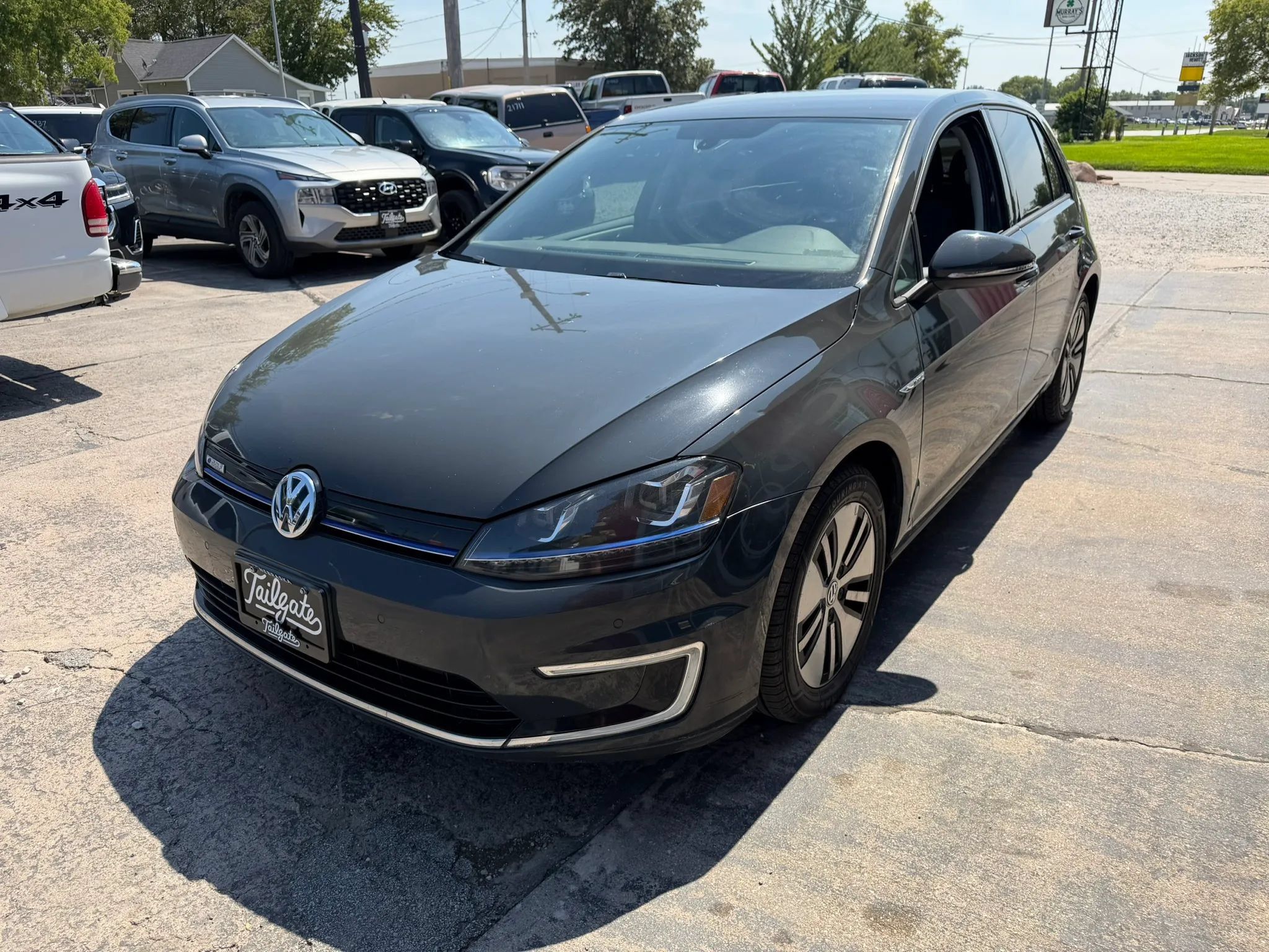 Used 2015 Volkswagen e-Golf SEL Premium FWD image 4