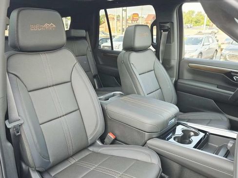 New 2026 Chevrolet Tahoe High Country w/ Sun And Tow Package AWD/4WD image 23