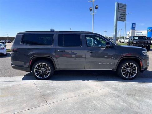 New 2024 Jeep Wagoneer L Series III w/ Premium Group I image 4