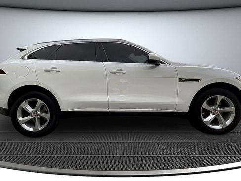 Used 2023 Jaguar F-PACE S AWD/4WD image 4
