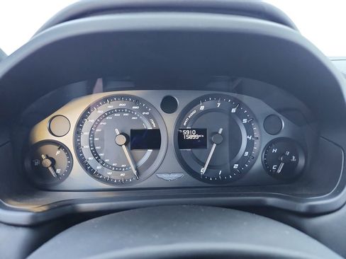 Used 2015 Aston Martin Vanquish Coupe image 69