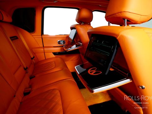 Used 2019 Rolls-Royce Cullinan image 27