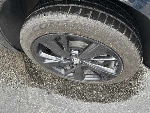 Used 2022 Buick Envision Essence w/ Technology Package I image 8