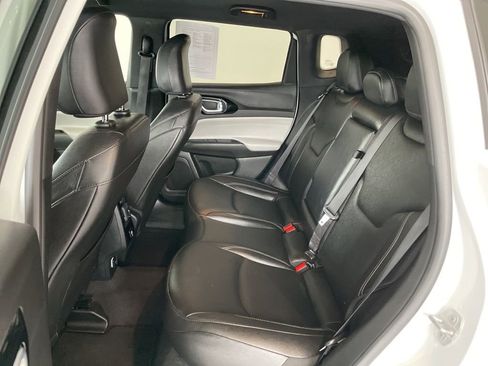 Used 2025 Jeep Compass Limited AWD/4WD image 15