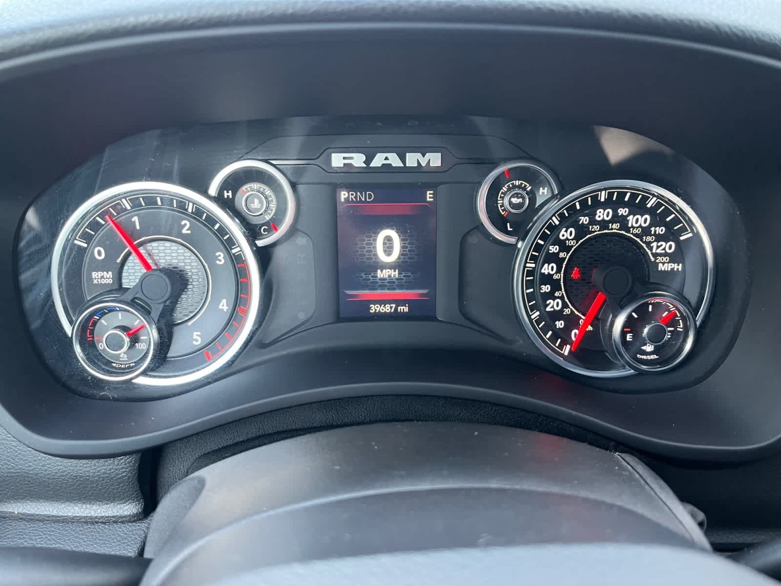 Used 2024 RAM 3500 Tradesman w/ Chrome Appearance Group AWD/4WD image 13