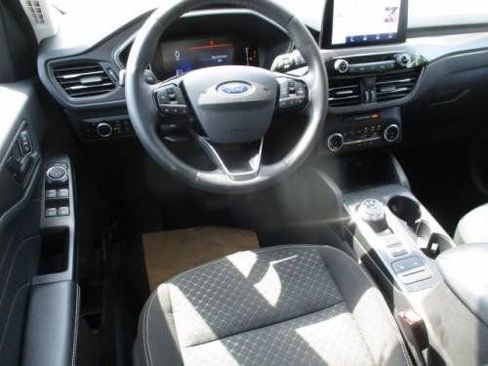 Used 2023 Ford Escape Active image 5