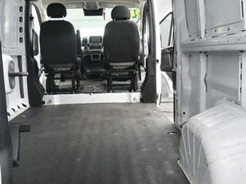Used 2024 RAM ProMaster 2500 w/ Convenience Group FWD image 15