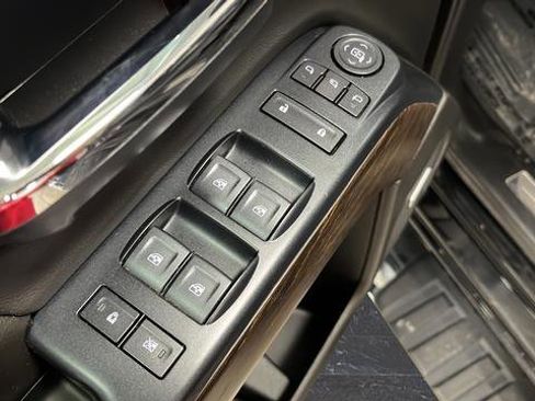 Used 2019 GMC Sierra 2500 Denali AWD/4WD image 21