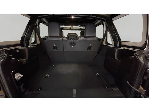 Used 2021 Jeep Wrangler Unlimited Sahara AWD/4WD image 15