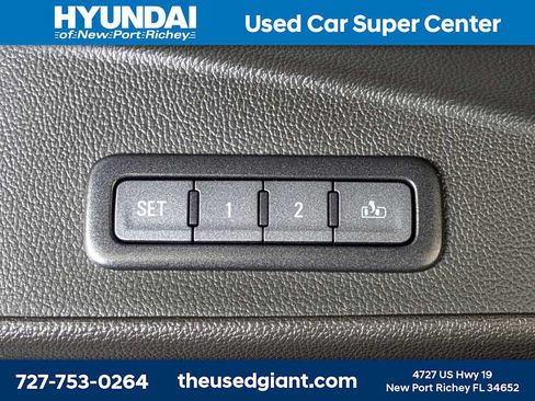 Used 2018 Chevrolet Suburban Premier RWD image 26