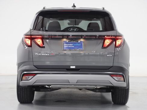 Certified 2025 Hyundai Tucson SEL AWD/4WD image 6