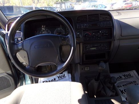 Used 1997 Isuzu Trooper LS image 5